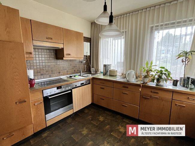 Mehrfamilienhaus, Wohnhaus Oldenburg Donnerschwee - 7 Zimmer, 140 m&sup2;, 220.000&euro; | Angebot:26909452