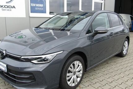 VW Golf 7.801 km 34.995 € Rastede 26180