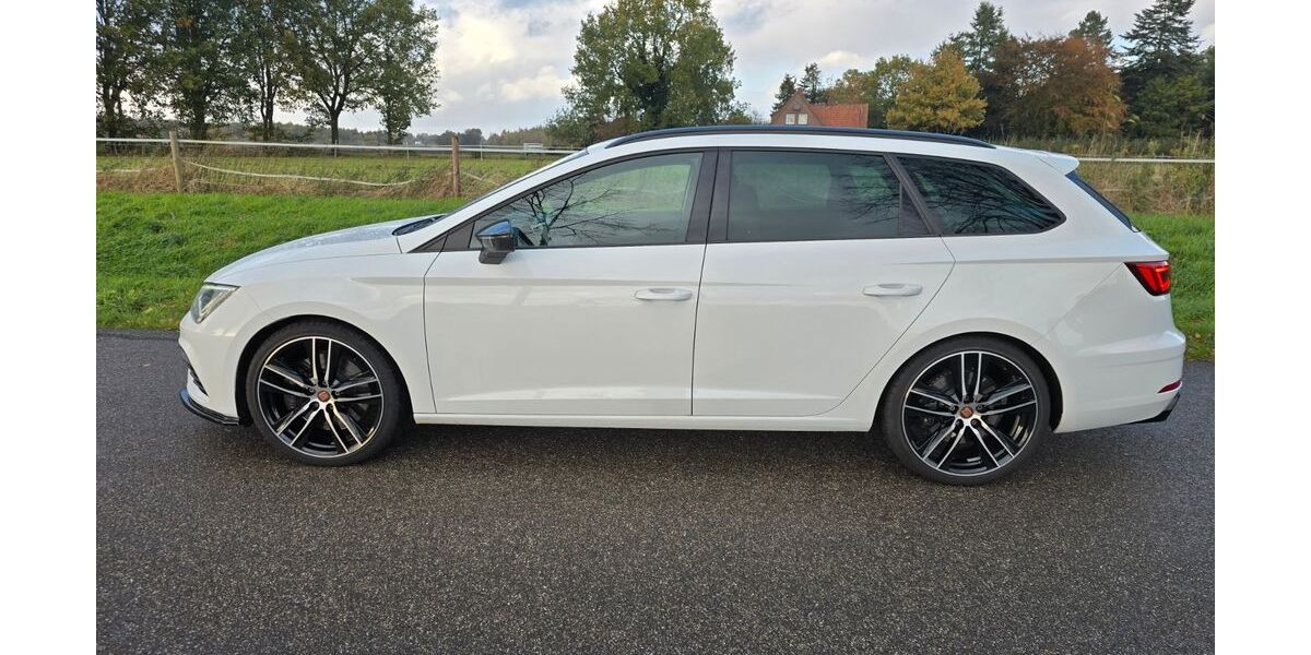 Seat Leon 128.000 km 19.999 &euro; Hatten 26209
