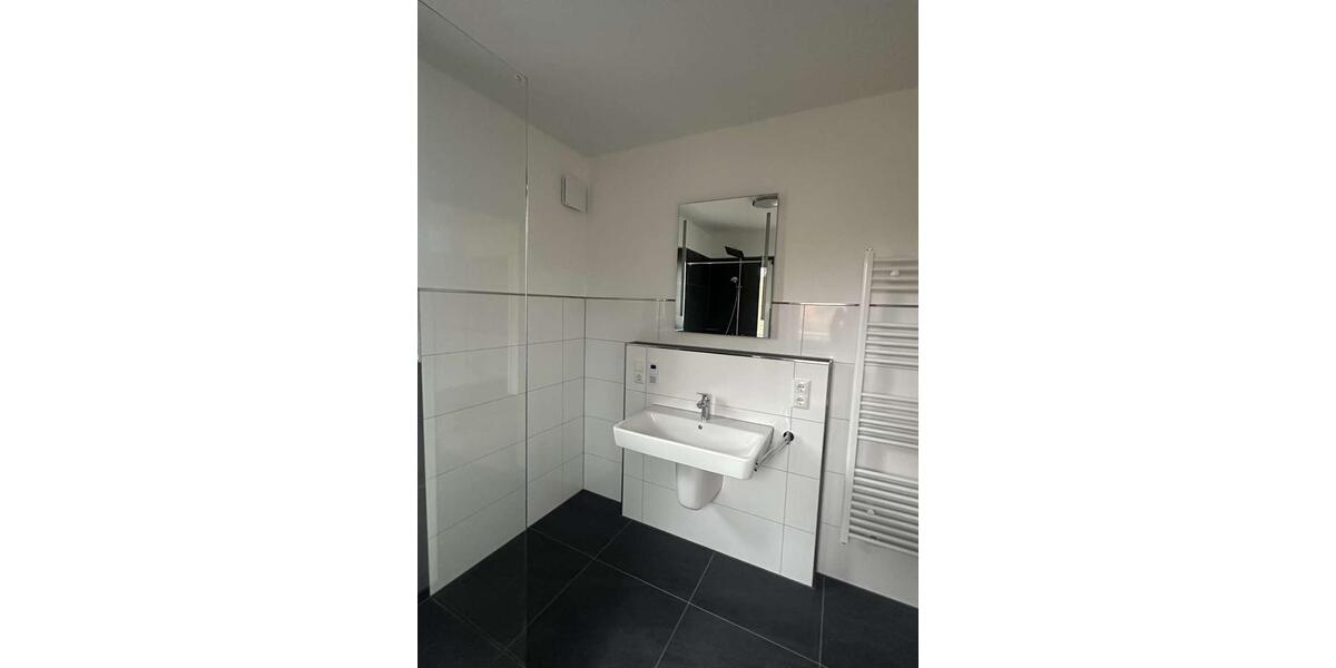 Etagenwohnung Oldenburg Drielaker-Moor - 2 Zimmer, 109 m&sup2;, 1.440&euro; | Angebot:23390146