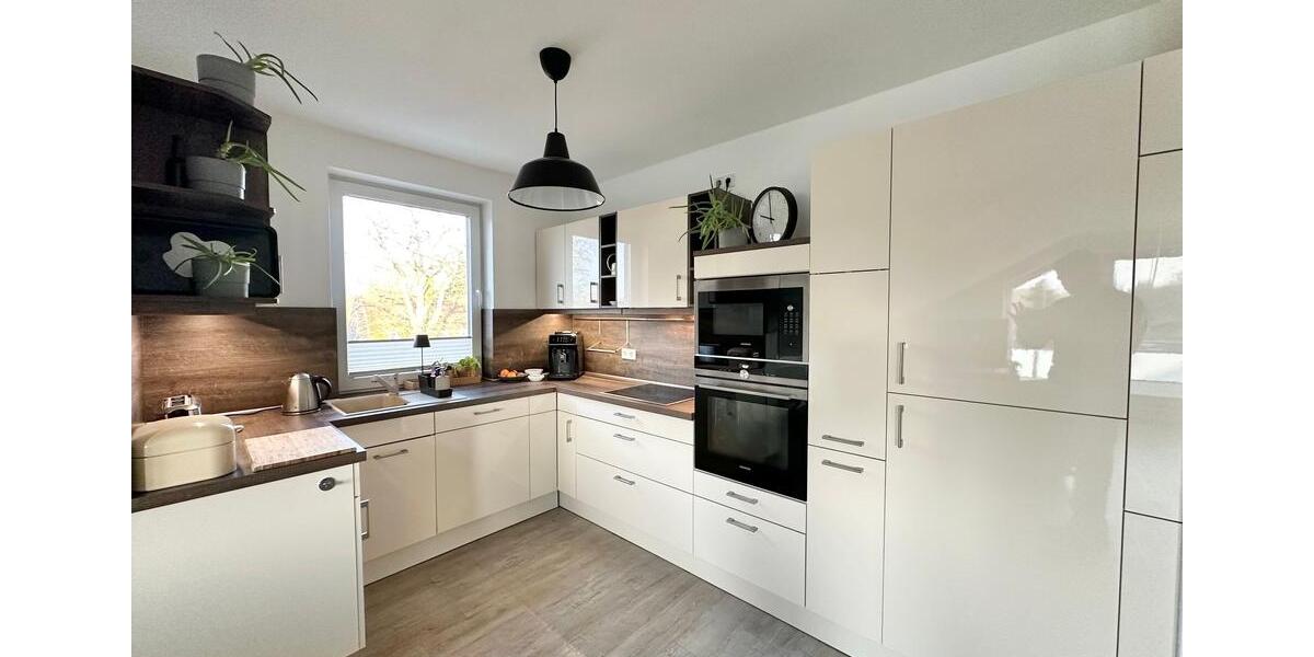 Dachgeschoßwohnung Bad Zwischenahn - 3 Zimmer, 109 m&sup2;, 1.250&euro; | Angebot:24682467