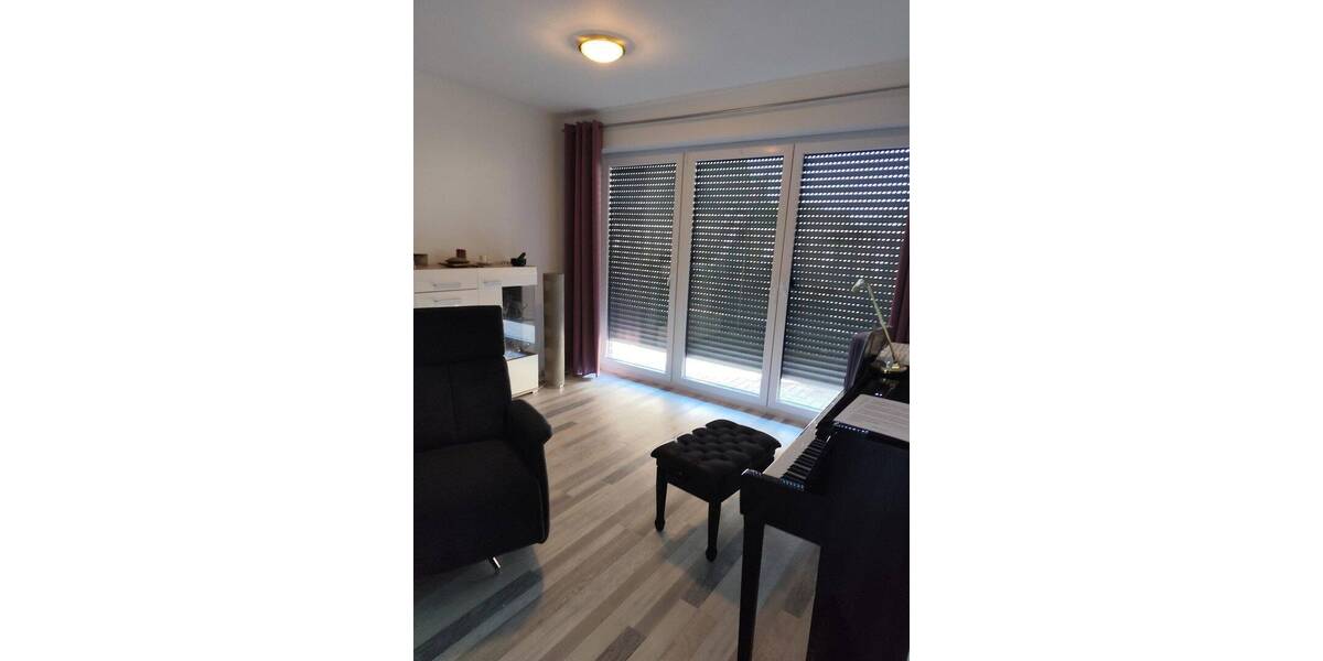 sehr gepflegte Doppelhaushälfte , 5 Jahre jung , von privat 4 zimmer