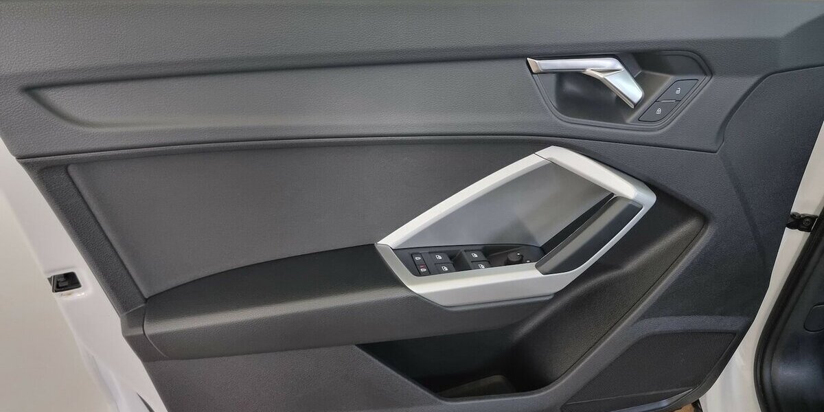 Audi Q3 35 TDI Advanced Prestige LED ACC APP schw.AHK 79.950 km 26.500 &euro; Garrel 49681