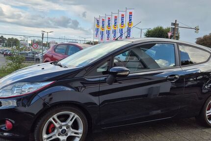 Ford Fiesta 165.000 km 3.999 € Bremen 28277