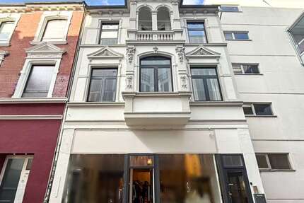 Haus zum Kaufen in Oldenburg 1.549.000 € 255 m² 9 zimmer