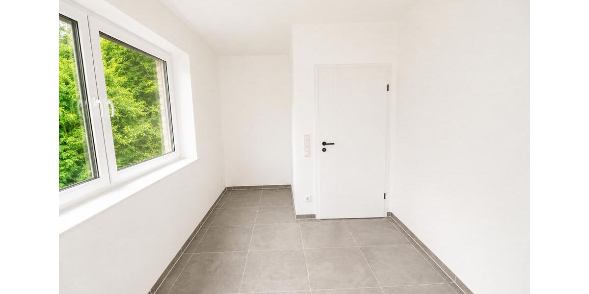 Etagenwohnung Oldenburg Kreyenbrück - 6 Zimmer, 12 m&sup2;, 480&euro; | Angebot:26632517