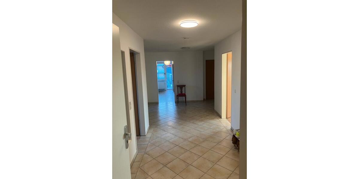 Etagenwohnung Oldenburg Kreyenbrück - 4 Zimmer, 130 m&sup2;, 1.100&euro; | Angebot:25350574