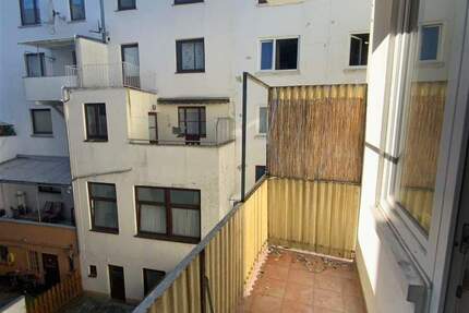 AB SOFORT Helle 2-Zmmer. Wohnung in Toplage Bremen Innenstadt. Vermietung nur an Berufstätige oder Studenten mit Elternbürgschaft. 2 zimmer