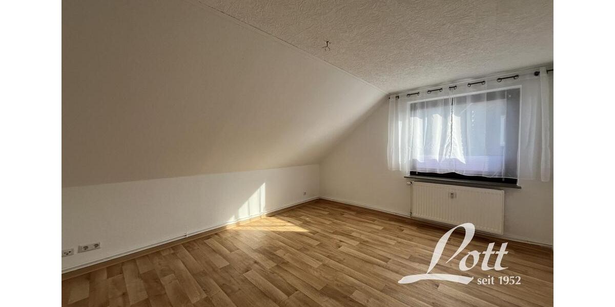 Dachgeschoßwohnung Apen - 2 Zimmer, 53 m&sup2;, 300&euro; | Angebot:25646535