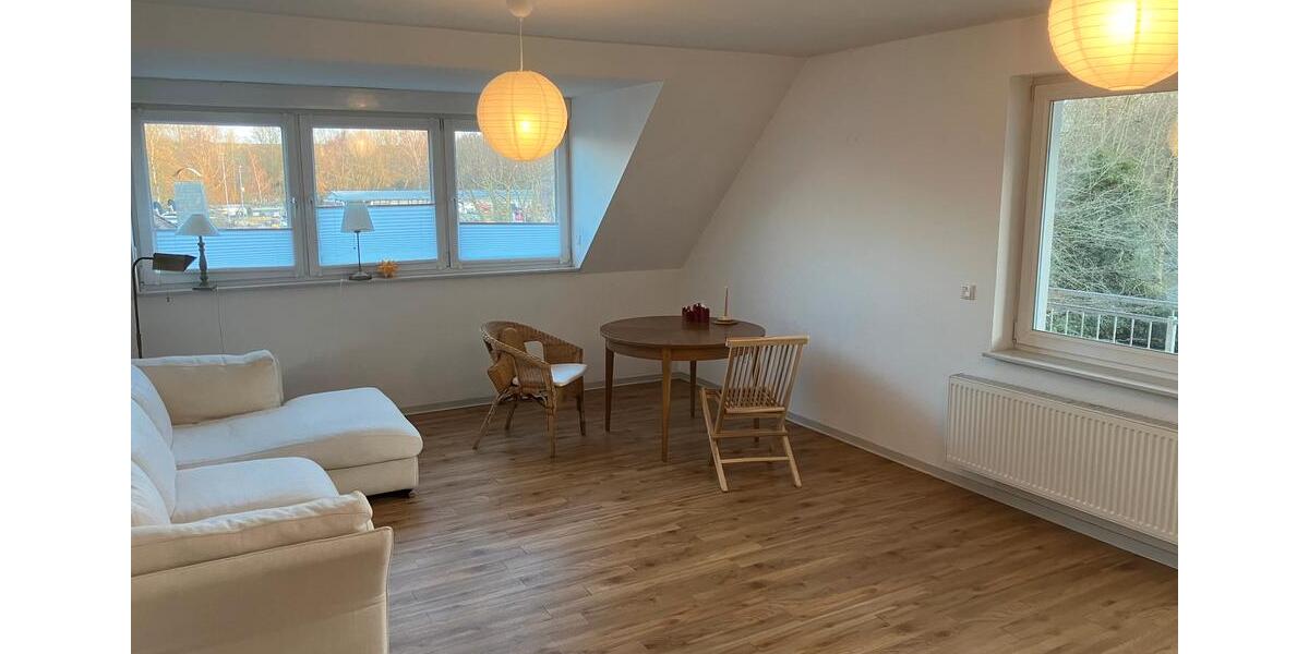 Etagenwohnung Oldenburg Kreyenbrück - 4 Zimmer, 130 m&sup2;, 1.200&euro; | Angebot:25350574