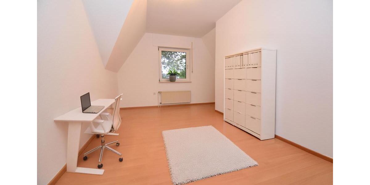 Dachgeschoßwohnung Friesoythe - 4 Zimmer, 89 m&sup2;, 650&euro; | Angebot:23216939