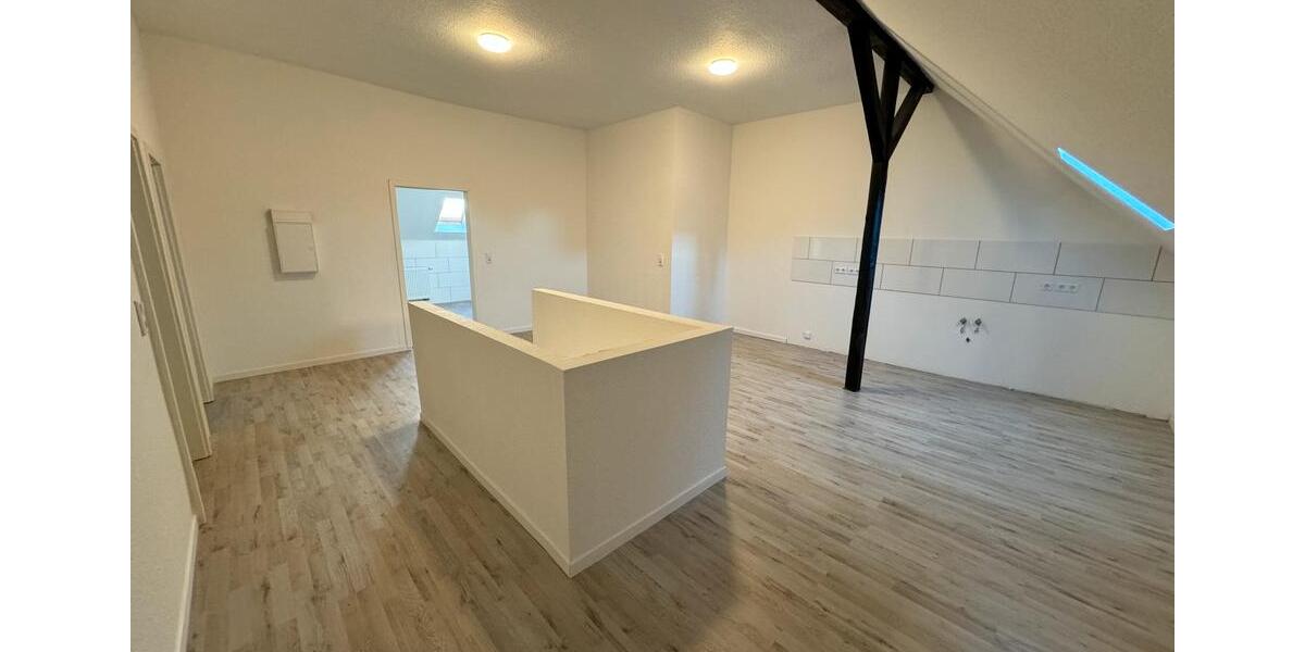 Etagenwohnung Jade - 2.5 Zimmer, 80 m&sup2;, 900&euro; | Angebot:26329684