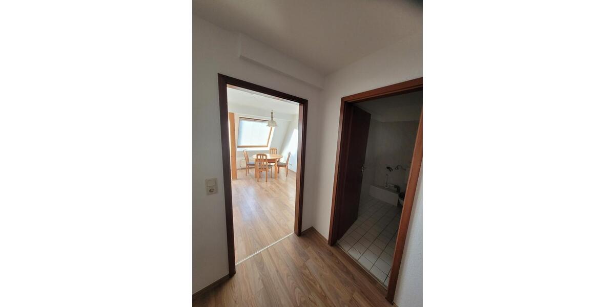 Dachgeschoßwohnung Delmenhorst Deichhorst - 2 Zimmer, 50 m&sup2;, 420&euro; | Angebot:25655111