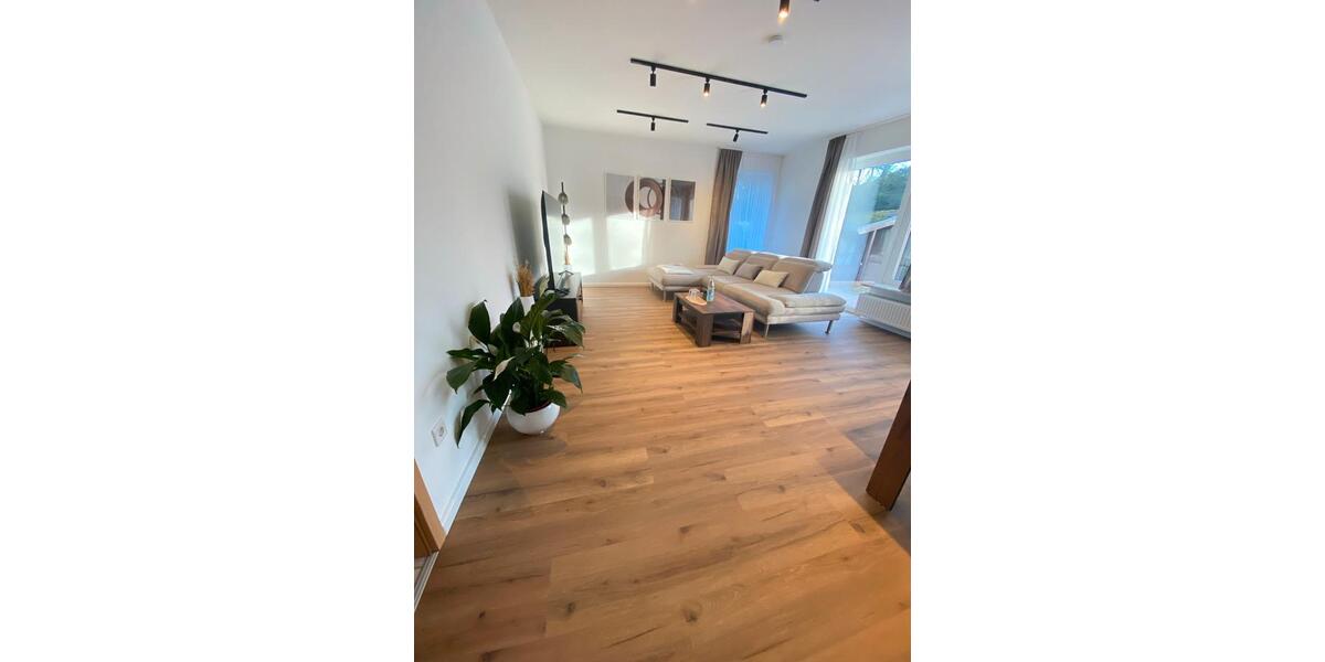 Erdgeschoßwohnung Oldenburg Ziegelhof - 3 Zimmer, 90 m&sup2;, 1.700&euro; | Angebot:25936305