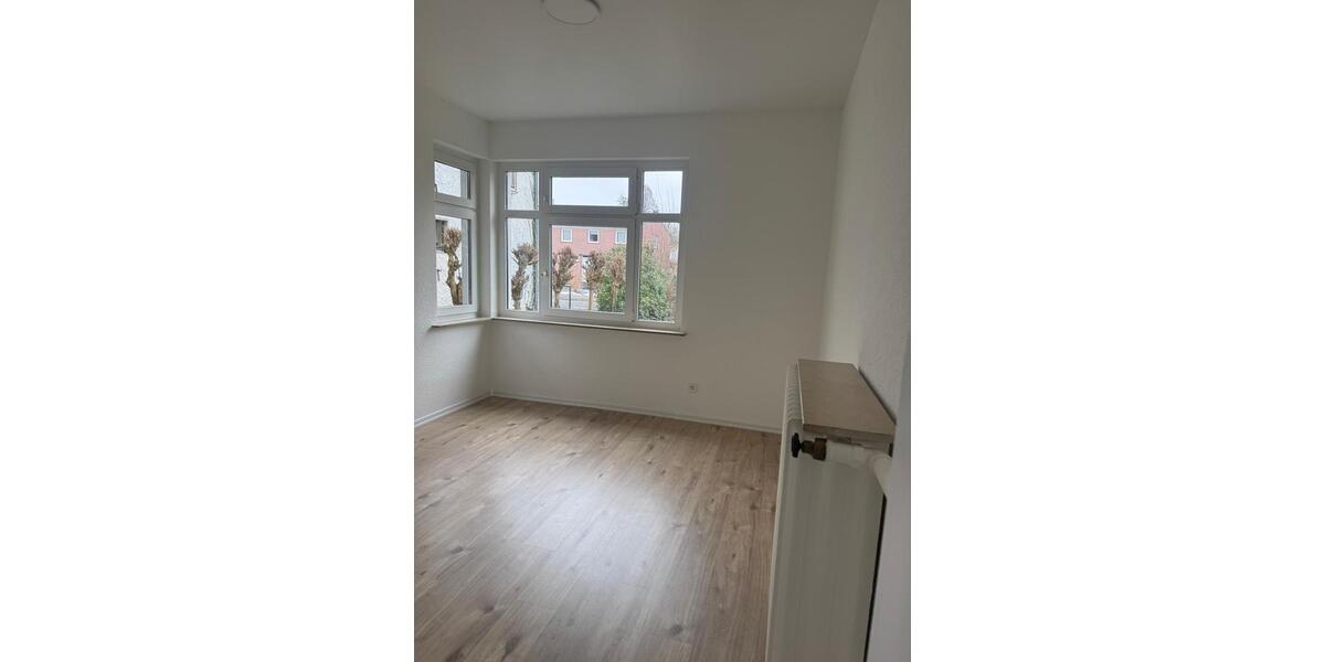Erdgeschoßwohnung Delmenhorst Deichhorst - 5 Zimmer, 139 m&sup2;, 1.500&euro; | Angebot:24864753