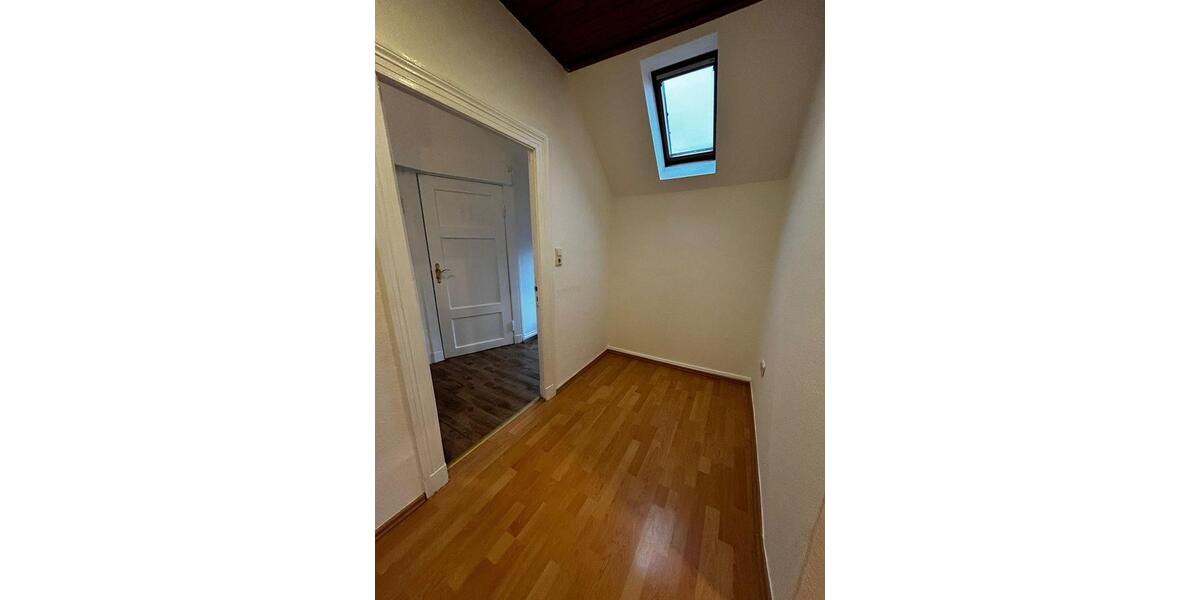 Mehrfamilienhaus, Wohnhaus Oldenburg Kreyenbrück - 6 Zimmer, 150 m&sup2;, 469.000&euro; | Angebot:25854803