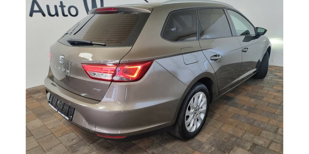 Seat Leon ST Style LED Navi DSG PDC 2.Hand 159.000 km 11.450 &euro; Garrel 49681