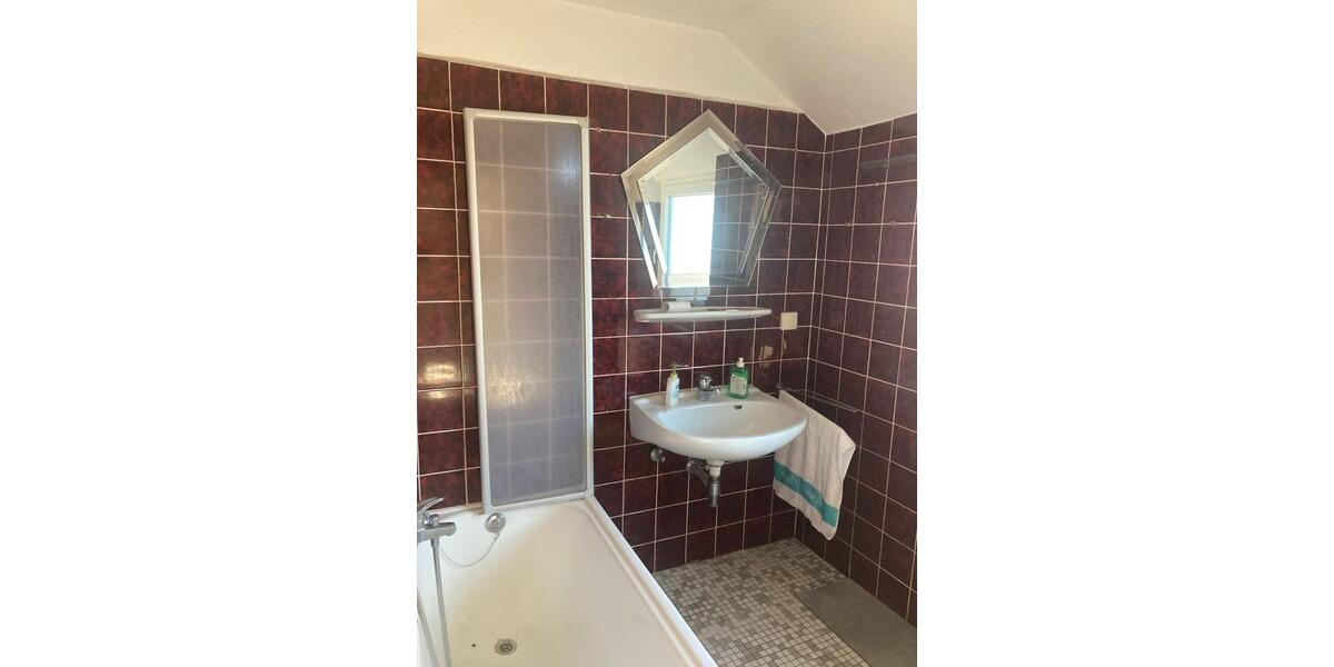 Dachgeschoßwohnung Wiefelstede - 3 Zimmer, 77 m&sup2;, 755&euro; | Angebot:26347994