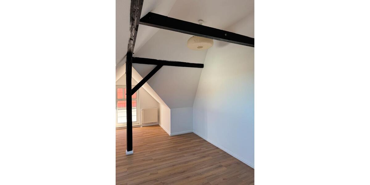 Dachgeschoßwohnung Oldenburg Ziegelhof - 3 Zimmer, 93 m&sup2;, 875&euro; | Angebot:26234885