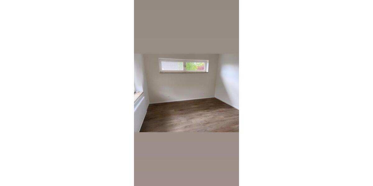 Erdgeschoßwohnung Oldenburg Drielaker-Moor - 3 Zimmer, 100 m&sup2;, 1.000&euro; | Angebot:26323034