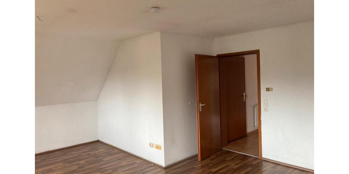 Dachgeschoßwohnung Ganderkesee - 3 Zimmer, 76 m&sup2;, 650&euro; | Angebot:26322893