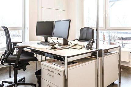 Büro ca. 110m² Erdgeschoss zimmer