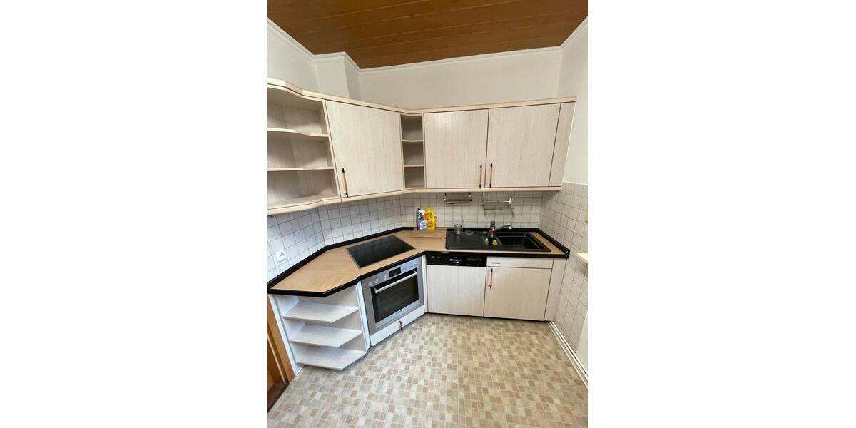 Etagenwohnung Delmenhorst - 5 Zimmer, 120 m&sup2;, 1.250&euro; | Angebot:26632954