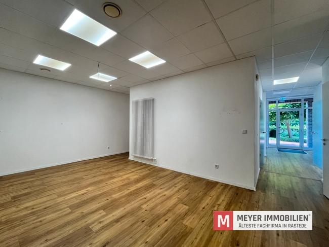 Büro- Praxisfläche in 1A Werbelage von Ofen (Obj.-Nr.: 6549) zimmer