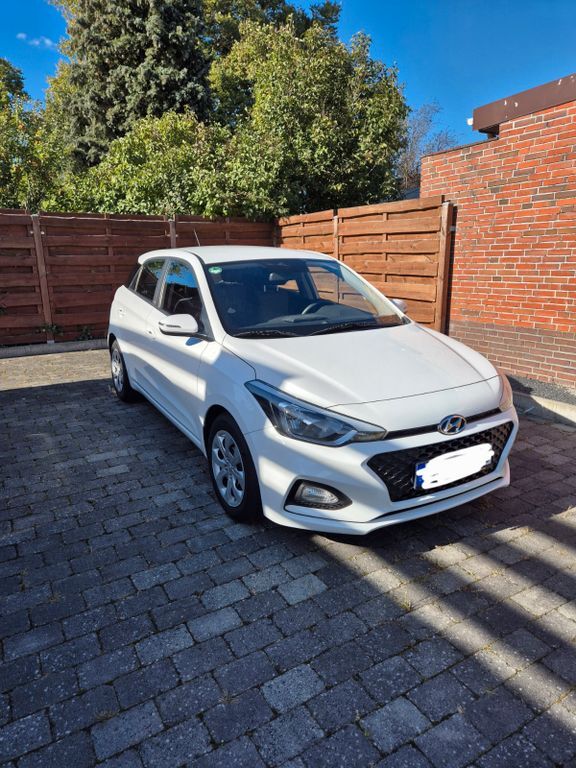 Hyundai i20 111.752 km 7.400 € Varel 26316