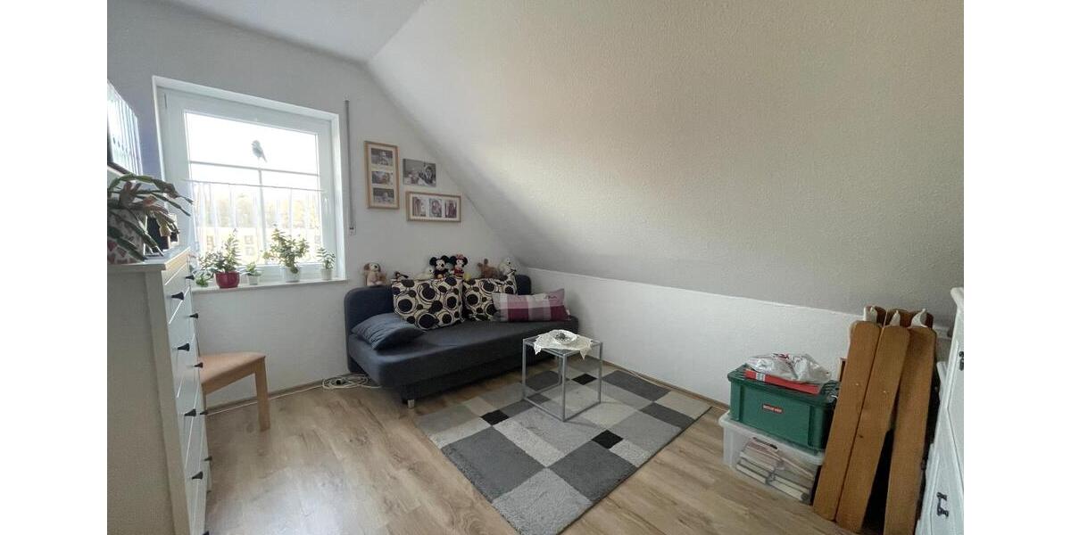 Dachgeschoßwohnung Bad Zwischenahn - 3 Zimmer, 82 m&sup2;, 895&euro; | Angebot:24716579