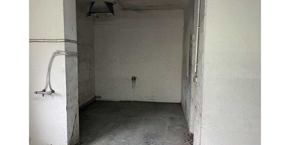 Zentral gelegene Halle zimmer