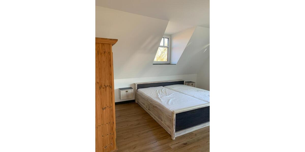 Dachgeschoßwohnung Edewecht - 4 Zimmer, 72 m&sup2;, 650&euro; | Angebot:26085869