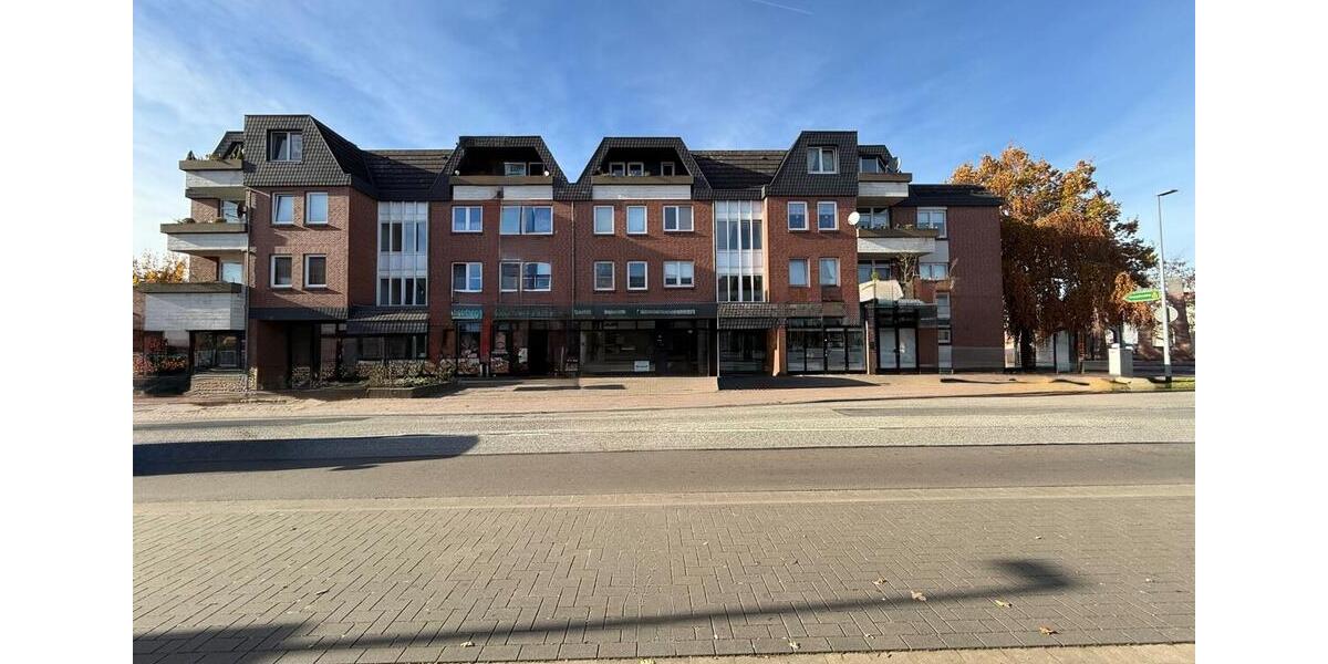 Großzügiges, schönes Ladenlokal in belebter Lage mit eigenen Parkplätzen vor der Tür. Bezugsfrei! zimmer