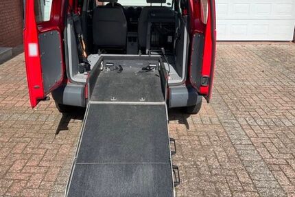 VW Caddy 103.000 km 12.000 &euro; Oldenburg 26125