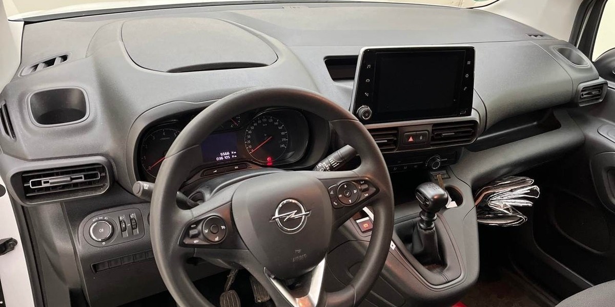 Opel Combo Cargo XL Edit.erh.Nutzl.1.HD AHK/3SITZ/TEM 36.105 km 17.490 &euro; Hatten 26209