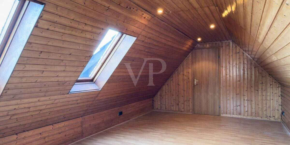Mehrfamilienhaus, Wohnhaus Hatten Sandkrug I - 7 Zimmer, 229 m&sup2;, 469.000&euro; | Angebot:26930422