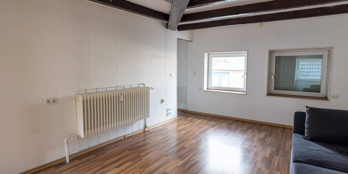 Etagenwohnung Delmenhorst Mitte - 3 Zimmer, 90 m&sup2;, 142.000&euro; | Angebot:25691270