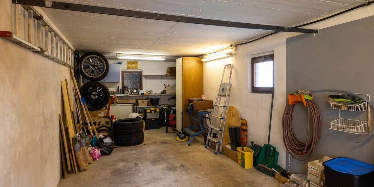 *** ZWEIFAMILIENHAUS in TOP LAGE mit TOP ZUSTAND und MODERNISIERTEM DACH *** 5 zimmer