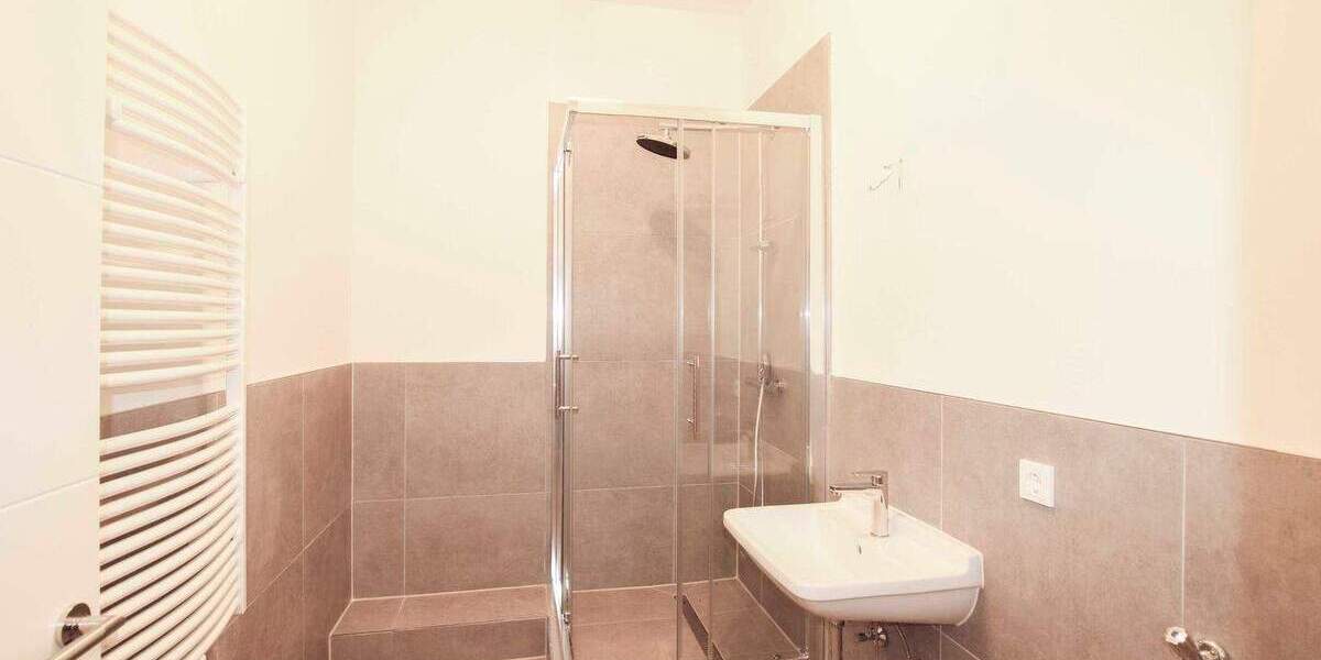 Sanierte Maisonette Wohnung in Fußgängerzone verschieden Nutzbar (z. B. auch als Büro oder Praxis) 4 zimmer