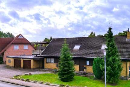 Haus Oldenburg Kreyenbrück - 7 Zimmer, 219 m&sup2;, 389.000&euro; | Angebot:25383105