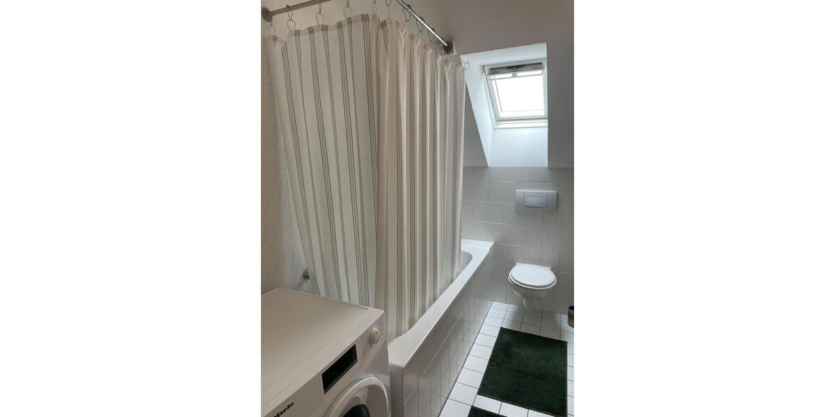 Dachgeschoßwohnung Oldenburg Eversten - 2.5 Zimmer, 58 m&sup2;, 800&euro; | Angebot:26268007