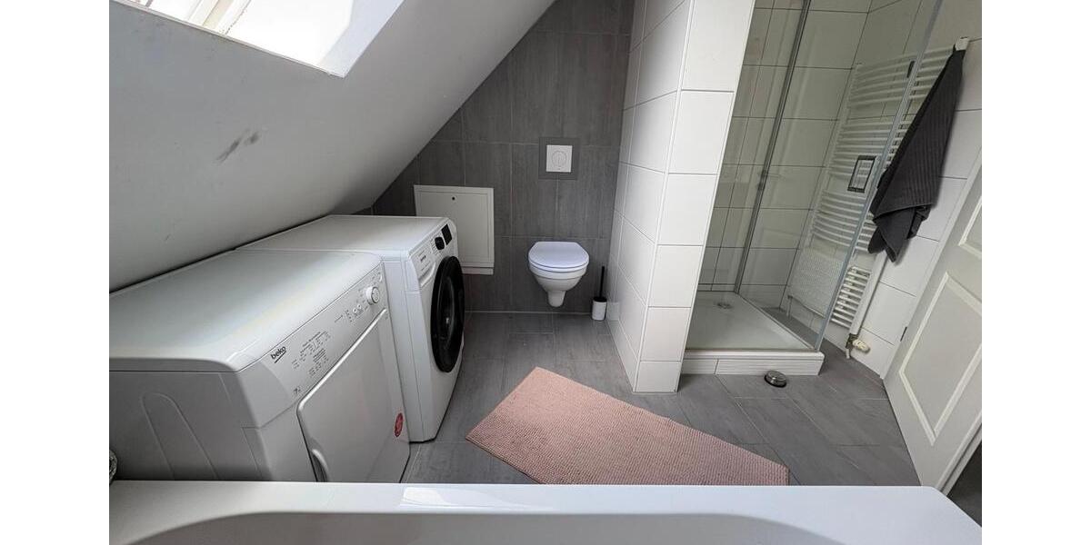 Dachgeschoßwohnung Delmenhorst Bungerhof - 5 Zimmer, 110 m&sup2;, 1.250&euro; | Angebot:26610303