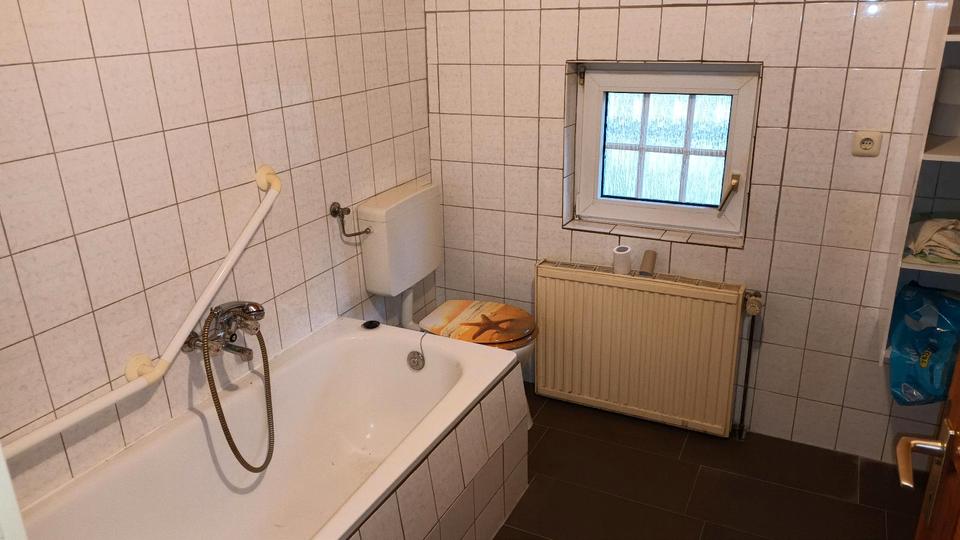 Einfamilienhaus Apen - 10 Zimmer, 350 m&sup2;, 240.000&euro; | Angebot:27195364