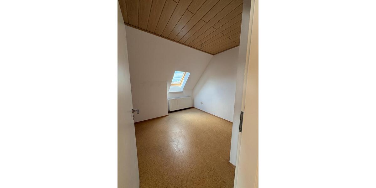 Dachgeschoßwohnung Oldenburg Alexandersfeld - 3 Zimmer, 70 m&sup2;, 1.050&euro; | Angebot:25919908