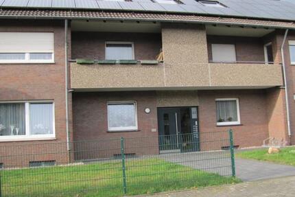 Renovierte zwei Zimmer Dachgeschoßwohnung zimmer