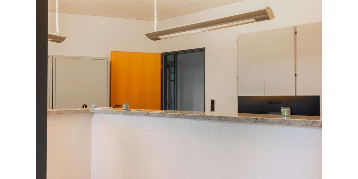 Großzügige Gewerbefläche mit flexibler Raumaufteilung & Kellerräumen und Wohnoption. Obj. 9027 zimmer