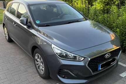 Hyundai i30 112.000 km 9.999 &euro; Oldenburg 26121