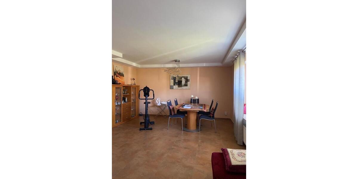 Schönes,geräumiges Haus in Bad Zwischenahn zu verkaufen 8 zimmer