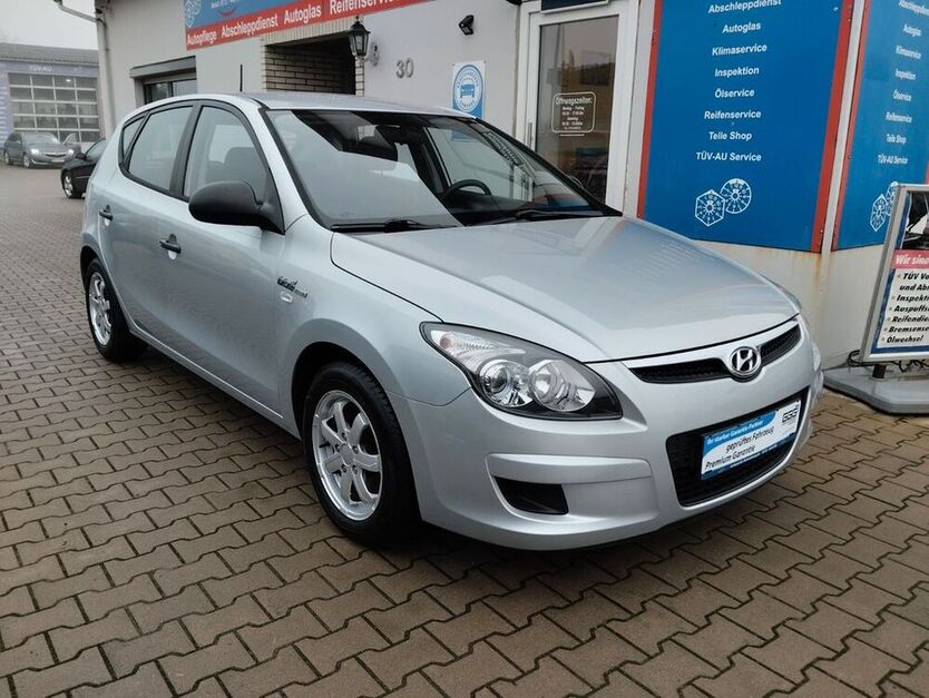 i30