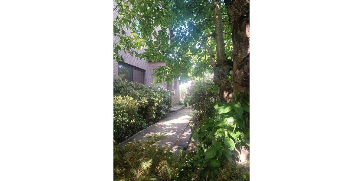 Vielseitiges Mehrfamilienhaus mit Entwicklungspotenzial in Oldenburg-Kreyenbrück 1 zimmer